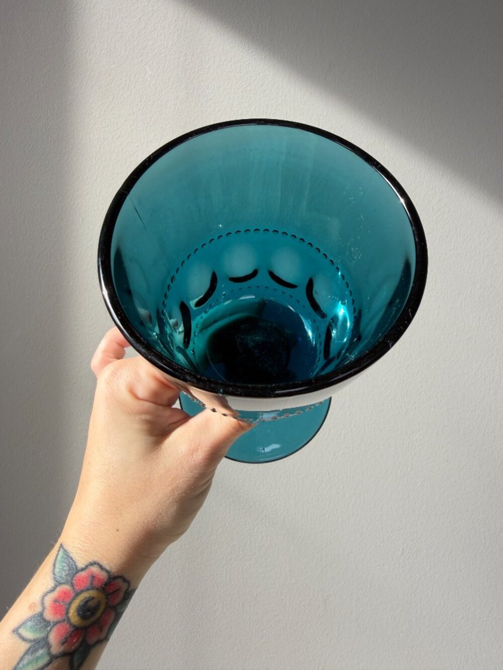 3/$30 🌟 Vintage King's Crown Blue Thumbprint Glass - Picture 6 of 6